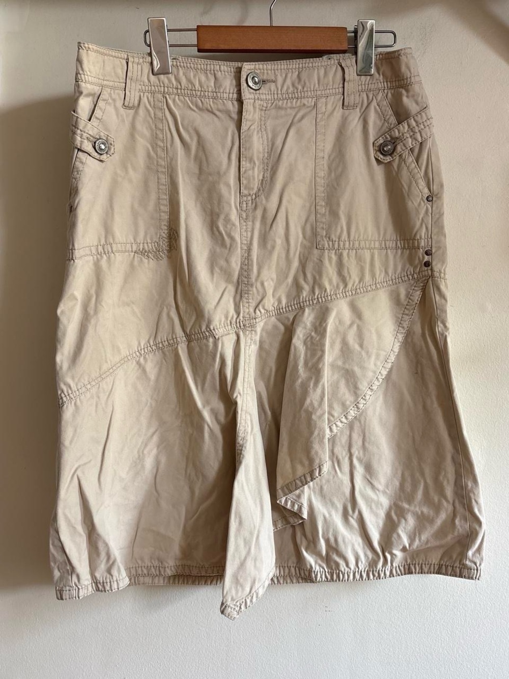 Y2K low-rise asymetrical cargo midi skirt — Point Zero - Picture 3 of 5